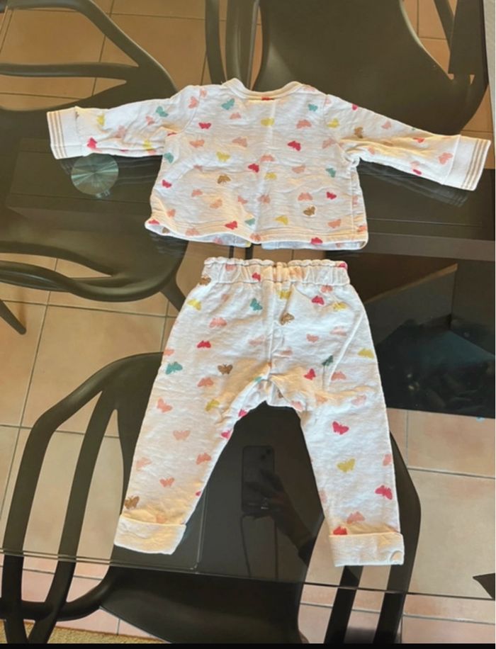 Ensemble petit bateau ) mois
