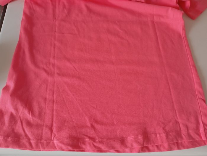 Tee-shirt manches courtes. 14 ans . Rose vif fluo. Motif licorne . Neuf - photo numéro 8