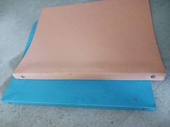 lot de 2 classeurs polypropylène beige et bleu