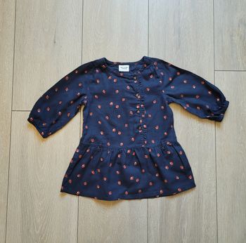 Tres belle robe bleu marine avec motif coccinelle. Fille 12 mois. Marque Tape à l'oeil