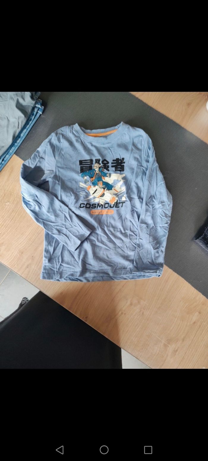 Tee shirt