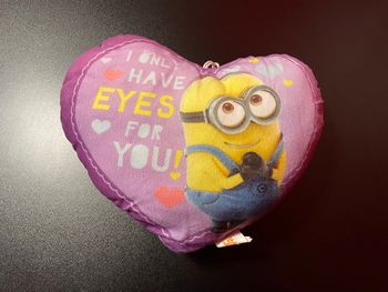 Coussin cœur violet et rose Minion 💜