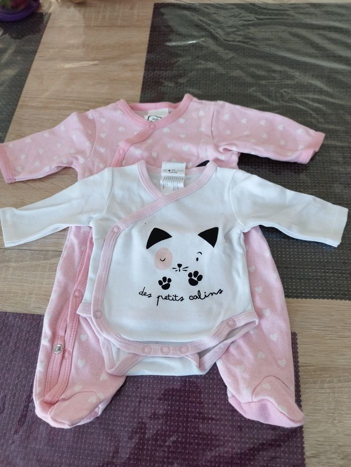 Pyjama et body - photo numéro 3