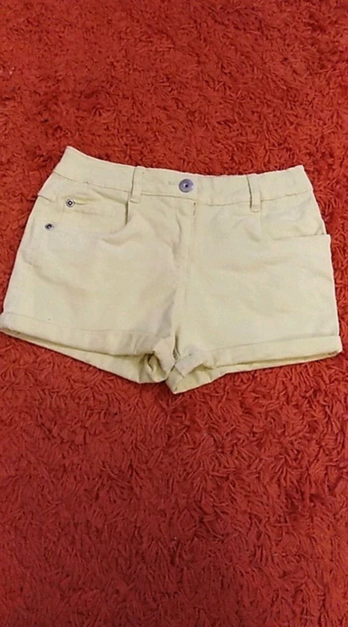 Short jaune Vert Baudet 8 ans