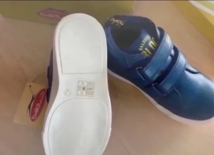 Baskets sneakers montantes Balducci pointure 25 Neuves Fermeture scratch - photo numéro 3