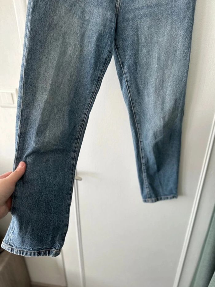 Jean mom taille haute effet usé bleu taille 38 ZARA - photo numéro 4