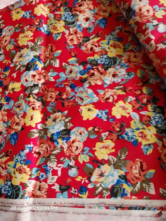 Coupon de 200 x 135 cm - Tissu stretch-gabardine Blumen Pink - Butinette - photo numéro 8