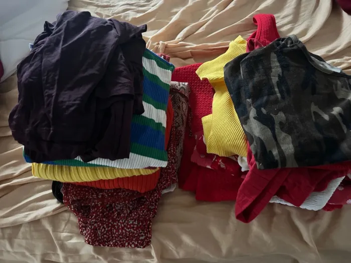 Gros lot revendeur de 20 pièces femme taille M / L