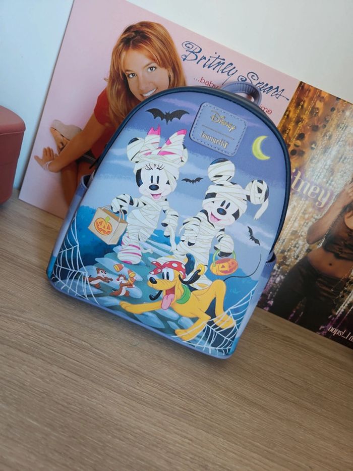 Loungefly Mikcey Mouse <3 - photo numéro 13