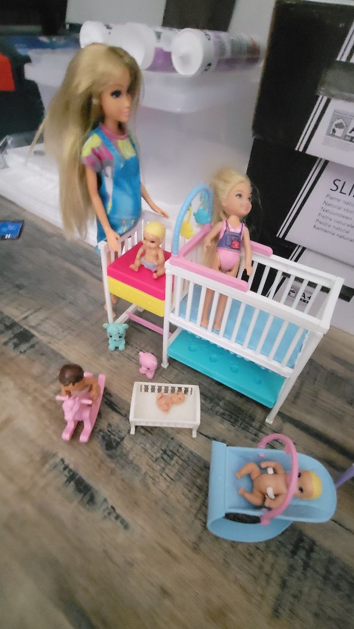 Barbie et la crèche - photo numéro 2