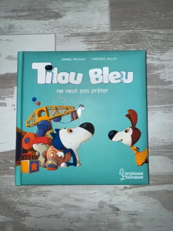 Livre tilou bleu ne veut pas prêter