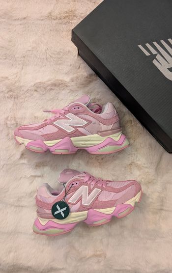 New Balance 9060 Rose Taille  38