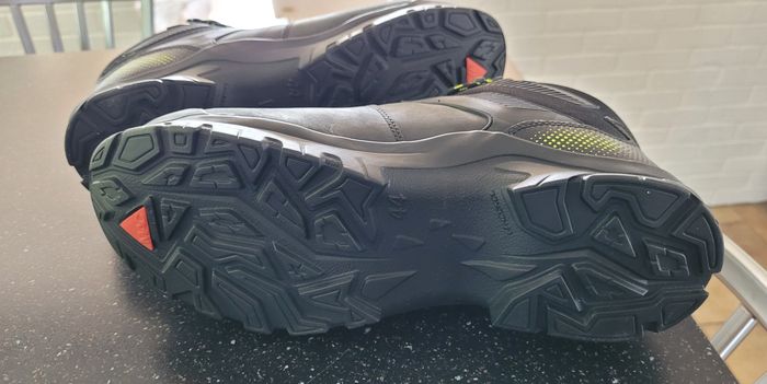 Chaussures de sécurité Heckel T 44 NEUVES - photo numéro 5