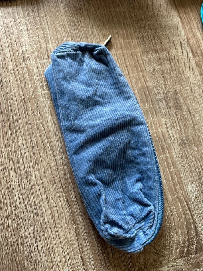 Trousse scolaire - photo numéro 2