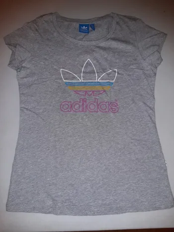 T-shirt adidas