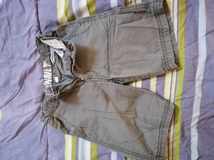 Short kaki - photo numéro 2