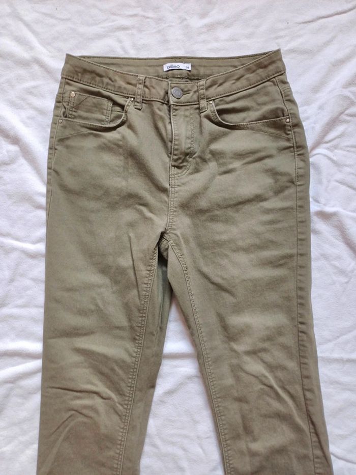 Pantalon kaki regular taille 36 -38 - photo numéro 2