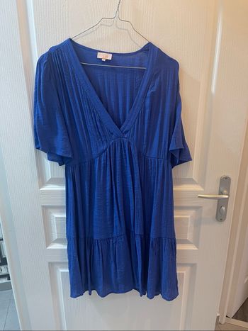 Robe Goa T.3 bleu décolleté