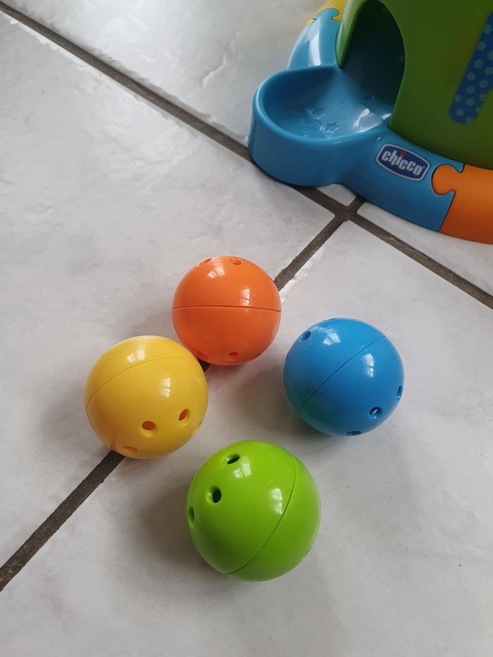 Tour Vtech avec ses balles - photo numéro 2