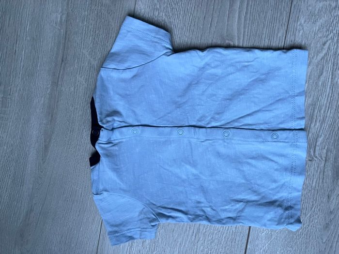T-shirt bleu ciel trois mois - photo numéro 3
