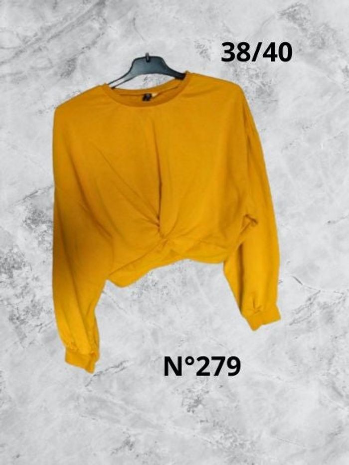 N°279 Sweat croc top moutarde T38/40. H&M.