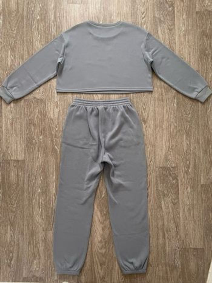 Ensemble jogging gris - photo numéro 2