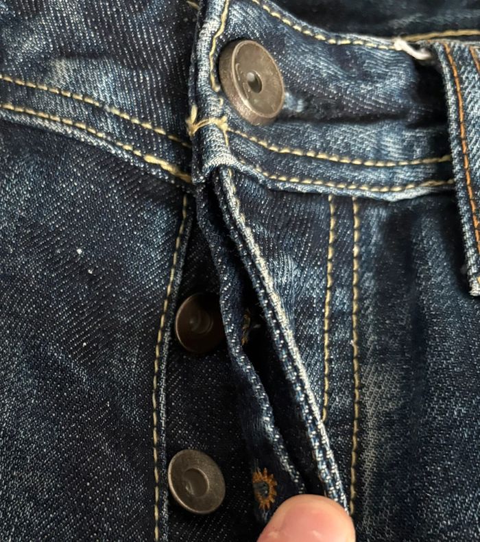 Jeans bleu troué - photo numéro 5