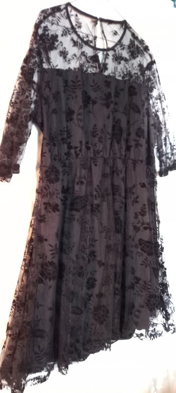 ROBE NOIRE