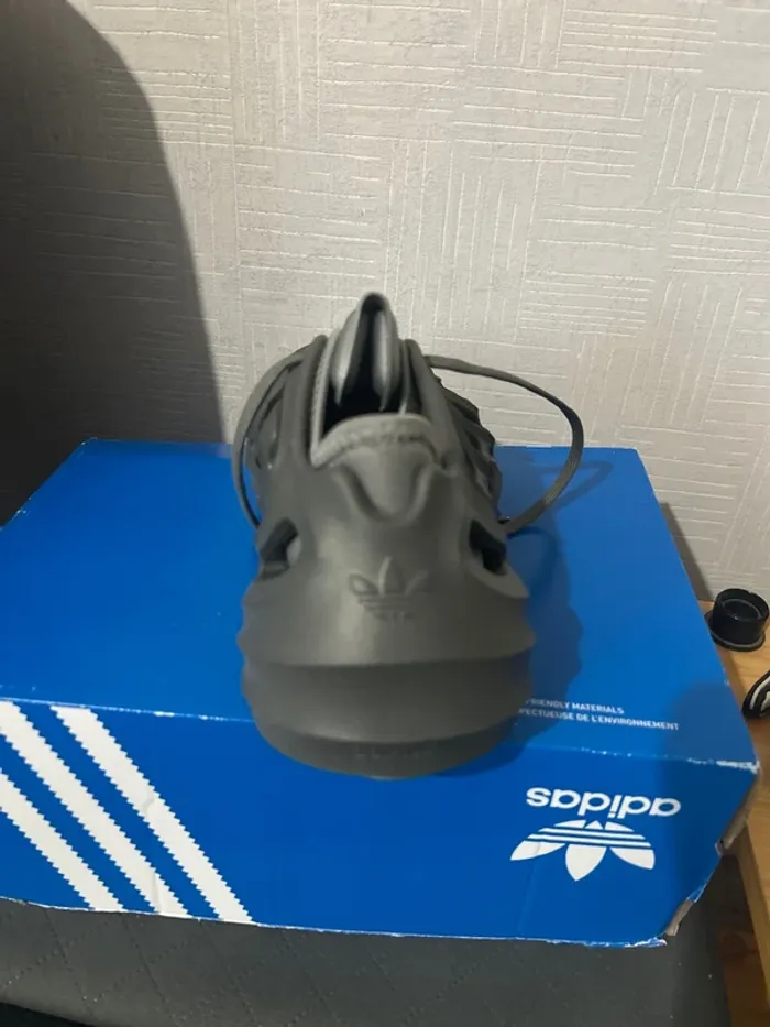 Baskets Adidas AdiFOM Q grises 38 - photo numéro 3