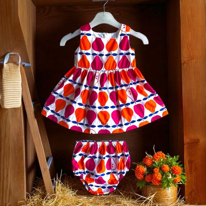 JACADI - 2P BÉBÉ FILLE MOTIF POIRES, ROBE + CULOTTE AUX TEINTES LUMINEUSES 6M