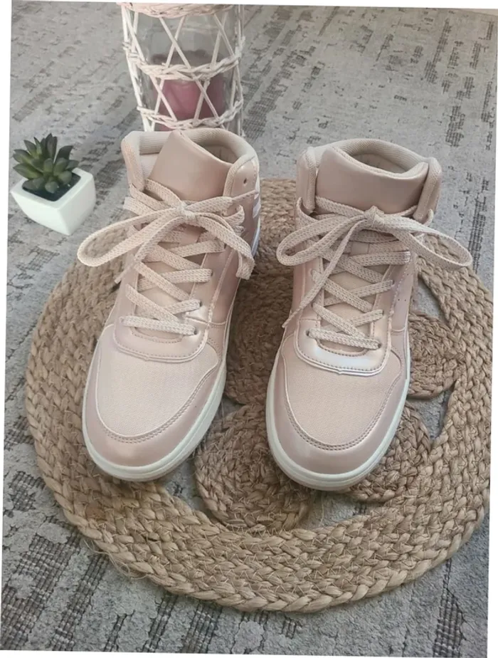 Chaussures neuve taille 38 - photo numéro 3