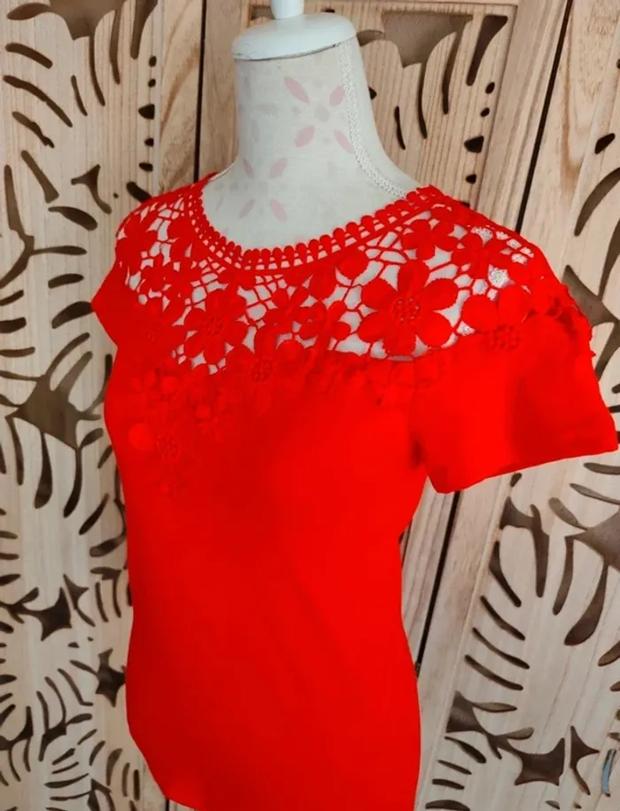 Tee shirt brodé fleurs T S/M  Foresta Bella - photo numéro 6