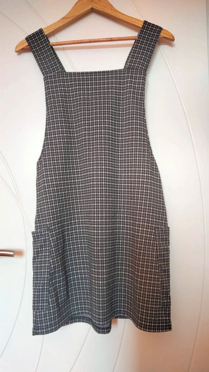 Robe à bretelles noires avec motifs - photo numéro 2