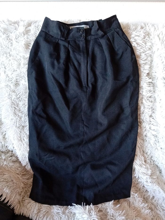 Tailleur noir fente arrière - photo numéro 3