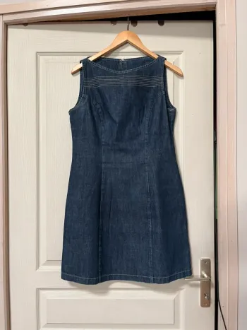 Robe en jeans Versace -taille 40 très bon état
