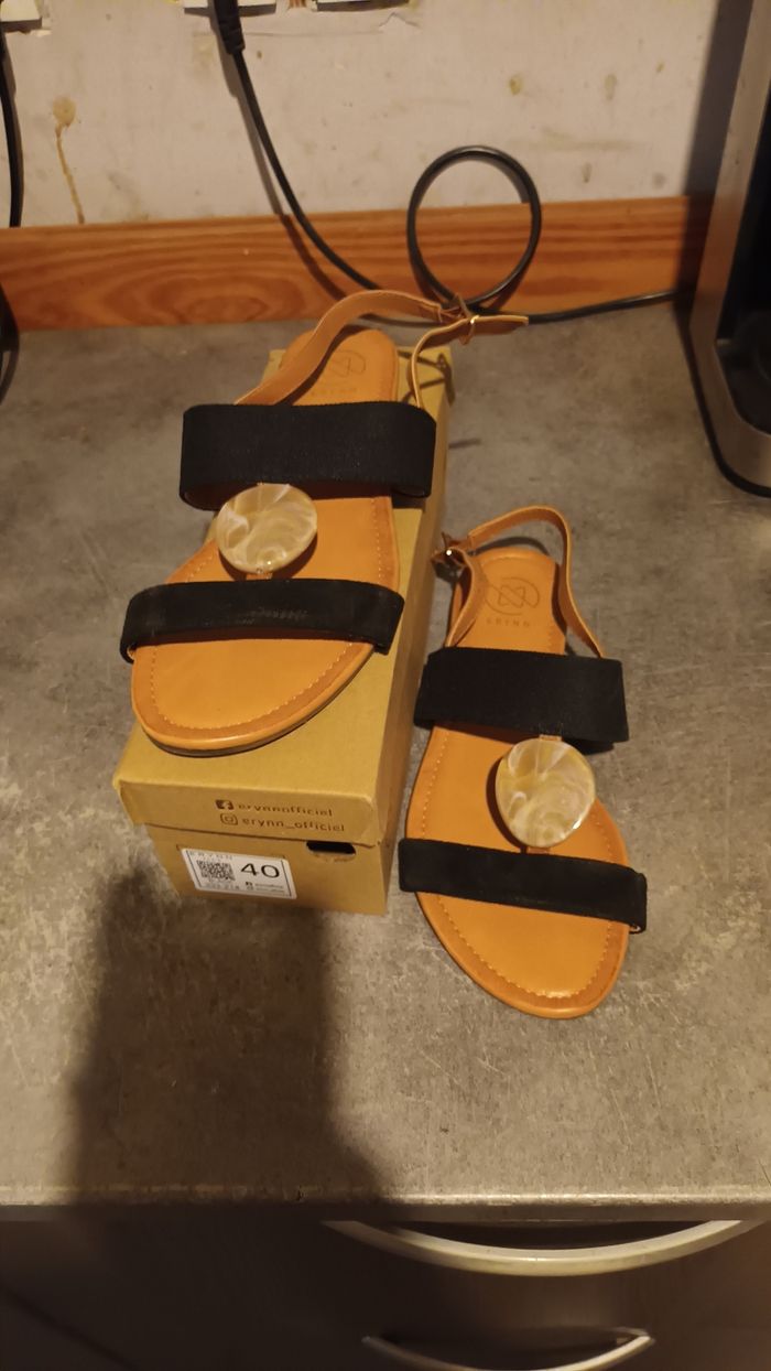 Chaussures neuves - photo numéro 6