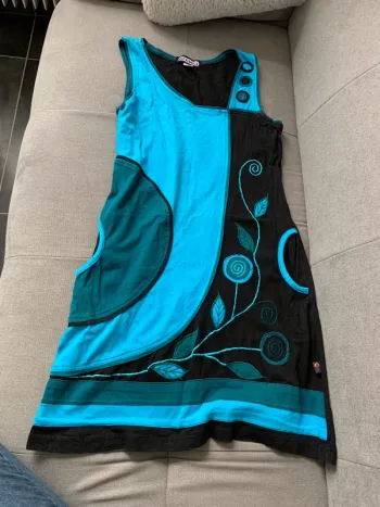 Robe bleu et noir