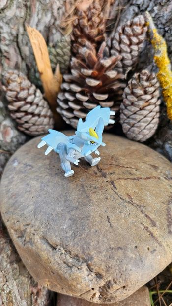 Super figurine Pokemon Nintendo tomy Kyurem