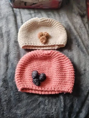 Bonnets laine fille 2/ 3 ans