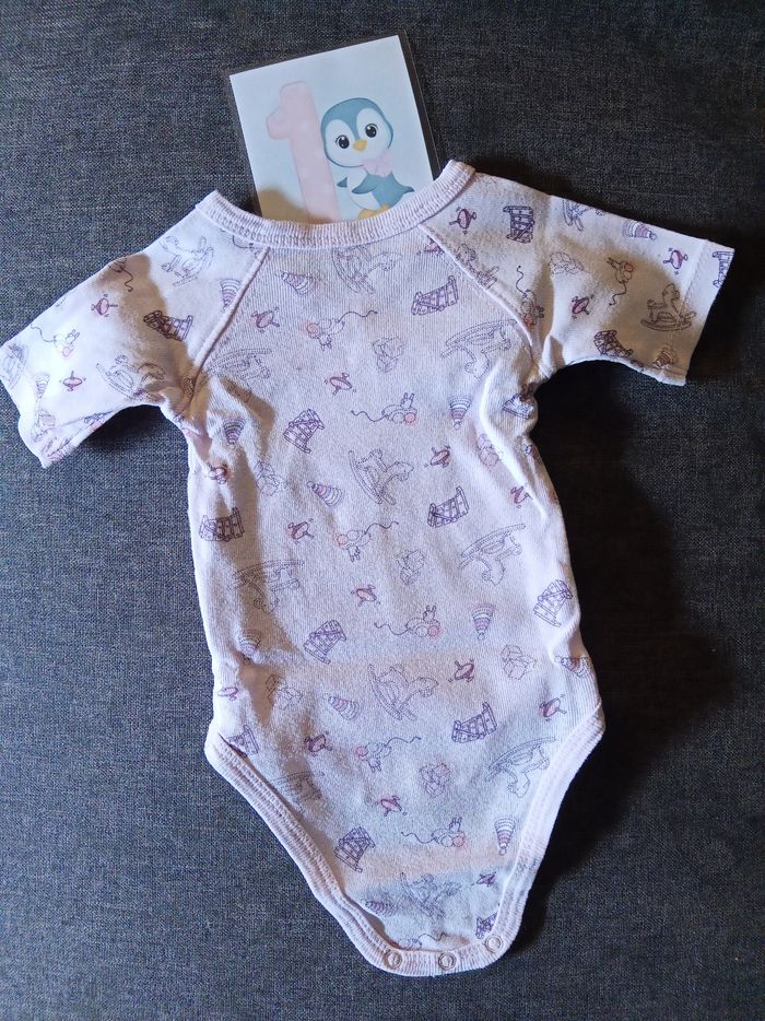 Bodie MC rose avec des dessins 1 mois - photo numéro 2