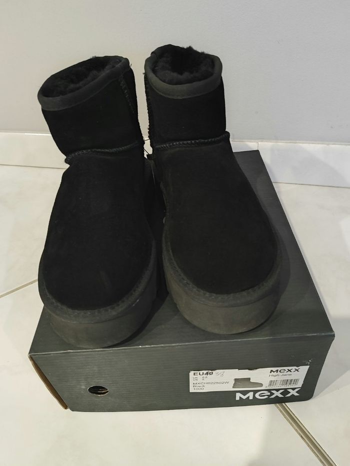 Bottes fourrées en 38 - photo numéro 2