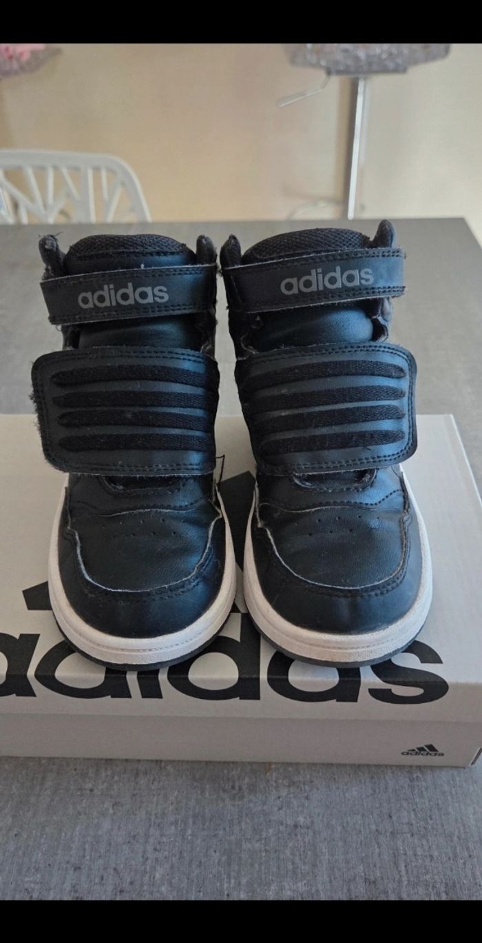 Baskets Adidas - photo numéro 3