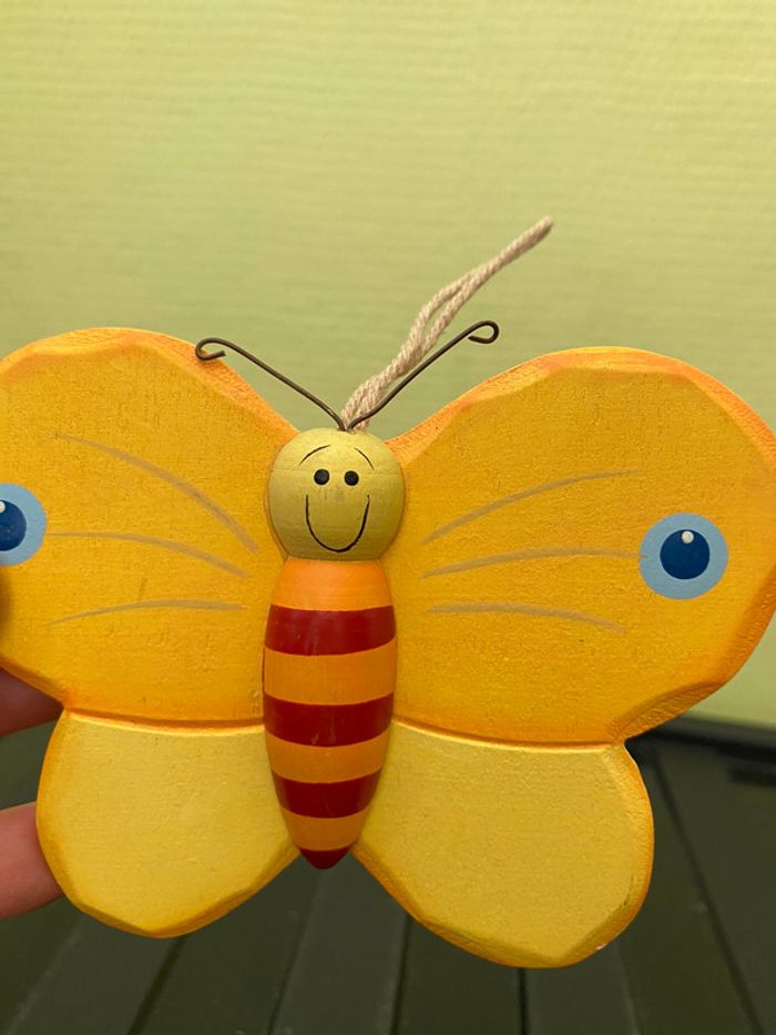 Lot de 4 papillons en bois à accrocher - photo numéro 2