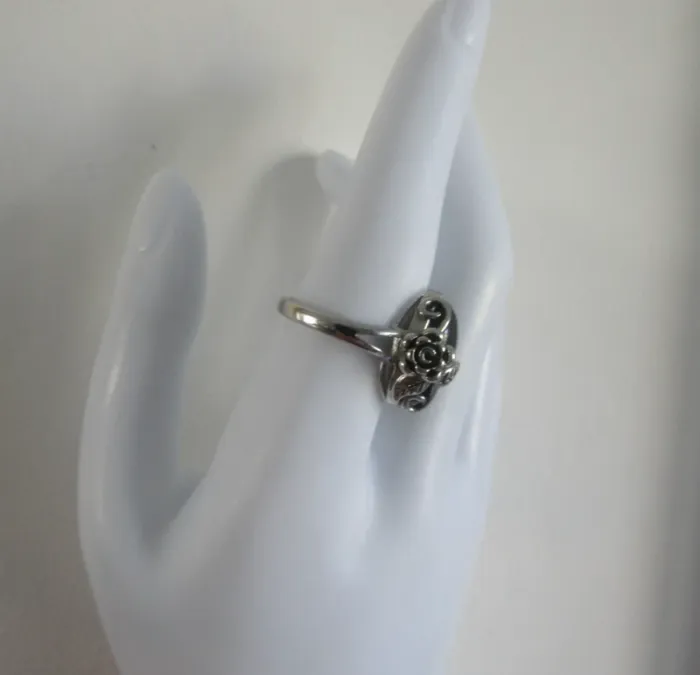 bague en argent 925 + jade synthétique taille 7 = France 54.4 = 17.3 mm - photo numéro 2