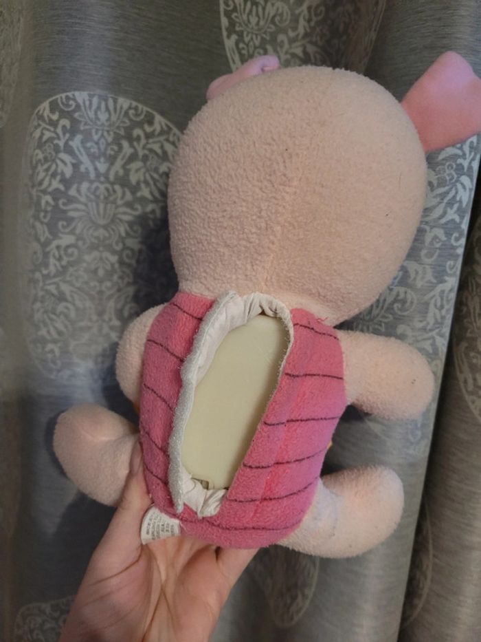 Peluche porcinet avec doudou canard lumière et son Fischer price - photo numéro 3