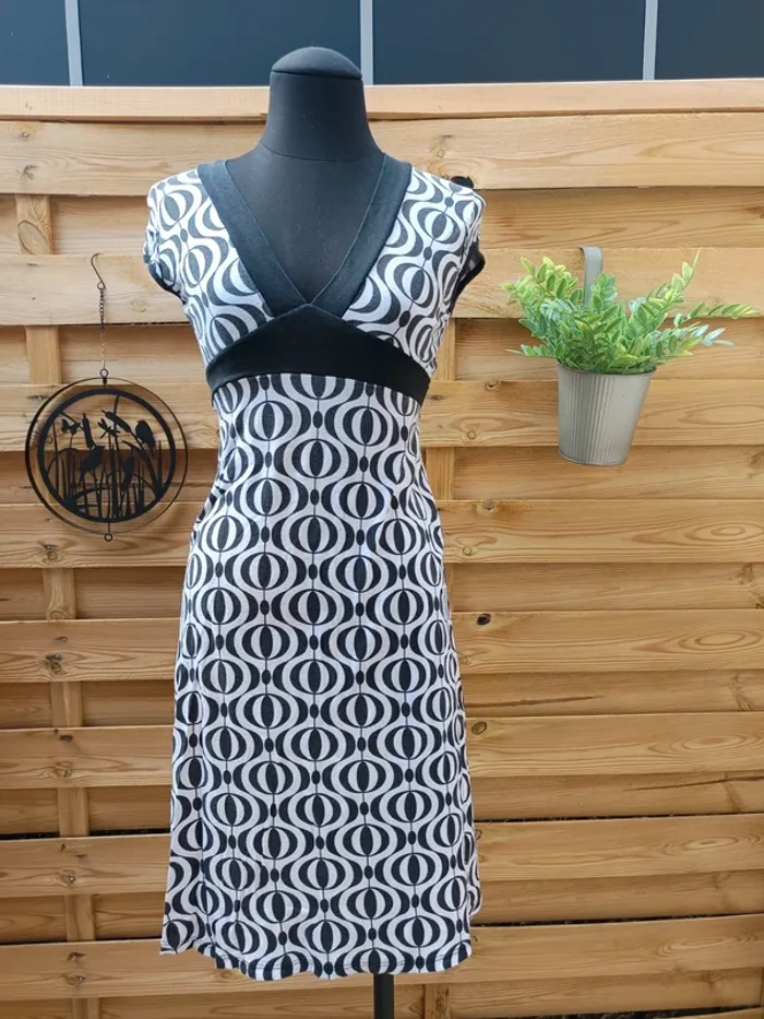 Robe taille XS - photo numéro 2