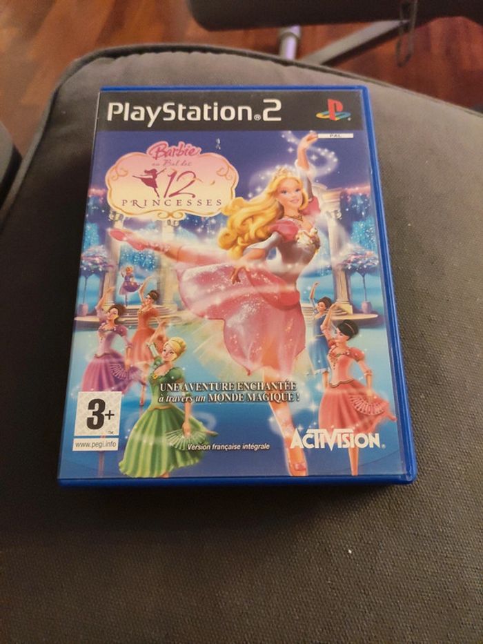 Barbie au bal des 12 princesses playstation 2 - photo numéro 1