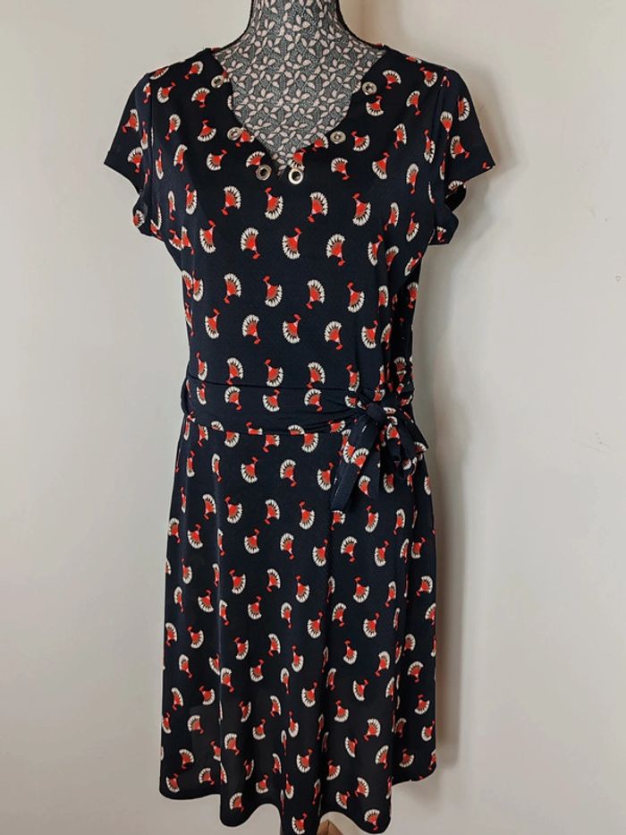 Robe marine à motifs