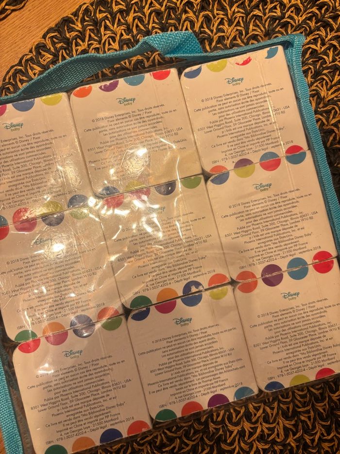 Lot 9 mini livres Disney - photo numéro 2