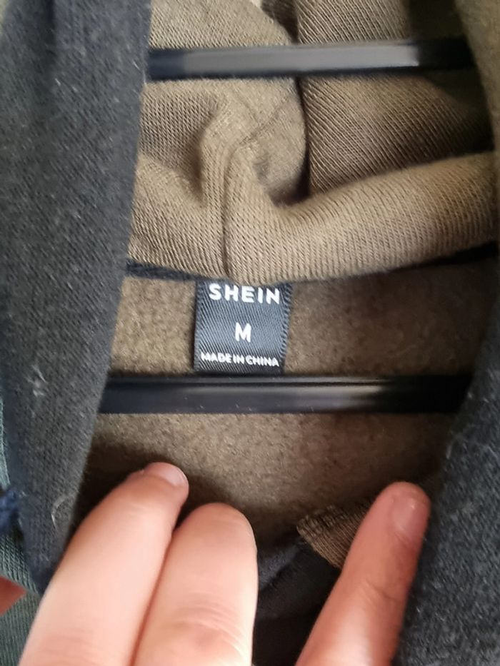 Sweat à capuche Shein - photo numéro 3